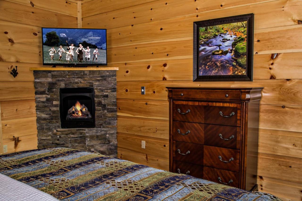 Sycamore Mansion Cabin Pittman Center Extérieur photo